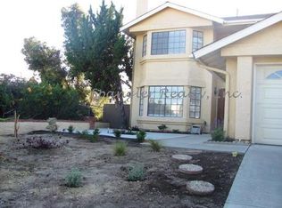 2890 Dartmouth Dr, Oceanside, CA 92056