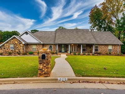 212 W Queensbury Ln, Florence, AL, 35630