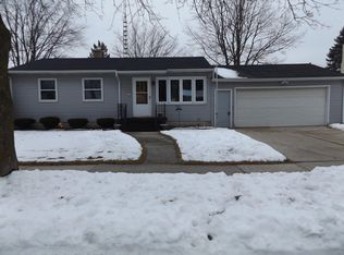 2006 Granger Rd, Manitowoc, WI 54220