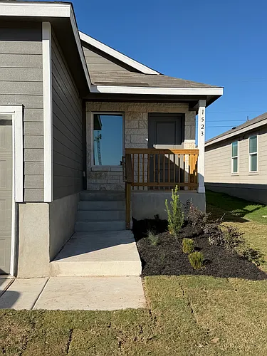 1523 Neria Loop Photo 1