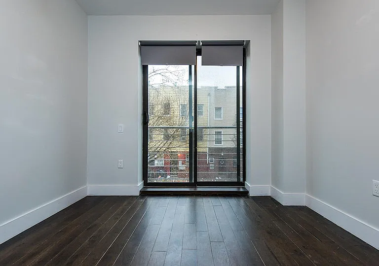 146 Meserole St #2F — Photo 7