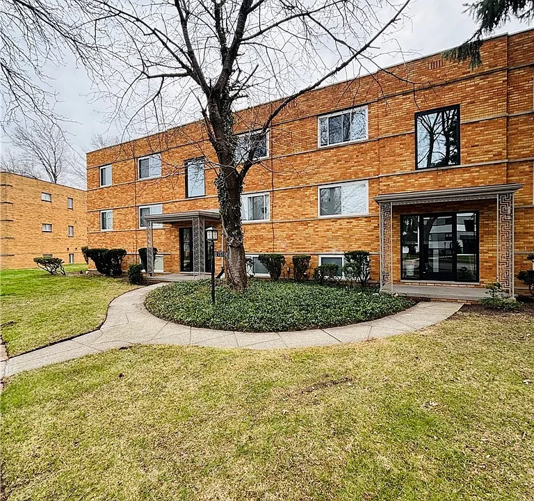 21045 Southbend Cir #9