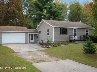 671 S Woodcock Rd, Midland, MI 48640