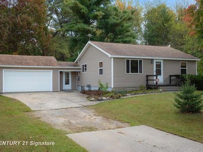 671 S Woodcock Rd, Midland, MI, 48640