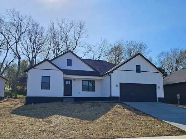 317 Pinehurst Way, Harrodsburg, KY 40330