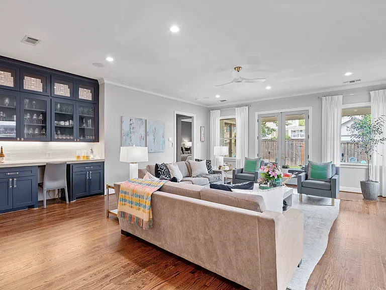 6011 Goodwin Ave — Photo 6