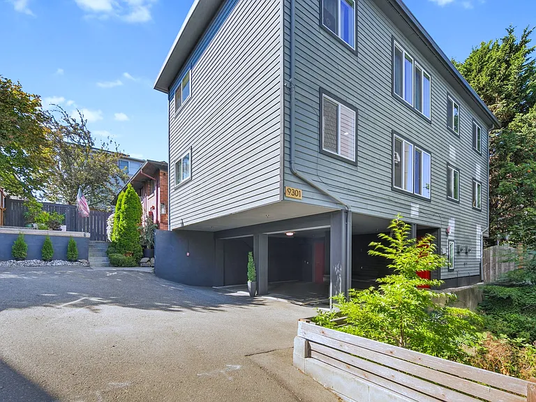 9301 Linden Ave N #C — Photo 17
