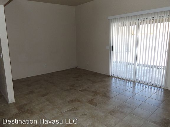 3rd image of 2065 Mesquite Ave Unit 3