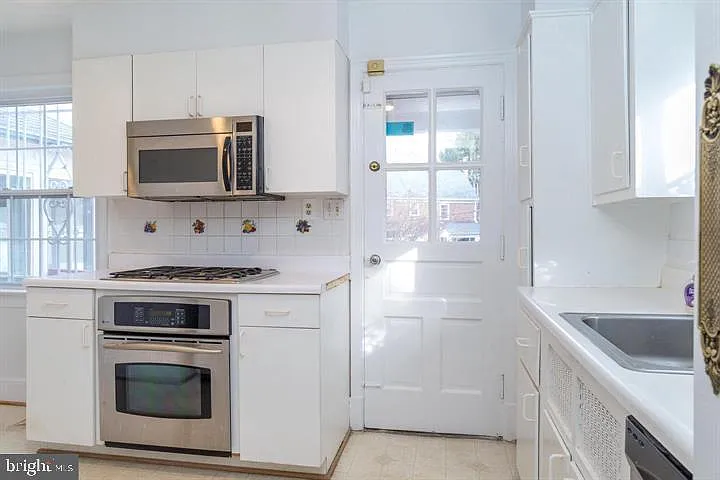 1667 Primrose Rd NW — Photo 8