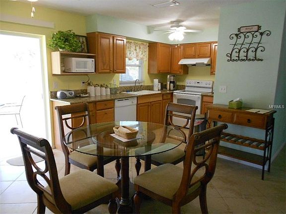 5th image of 2410 Alamander Ave