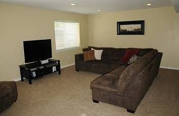 2nd image of 302 Inauguration Rd