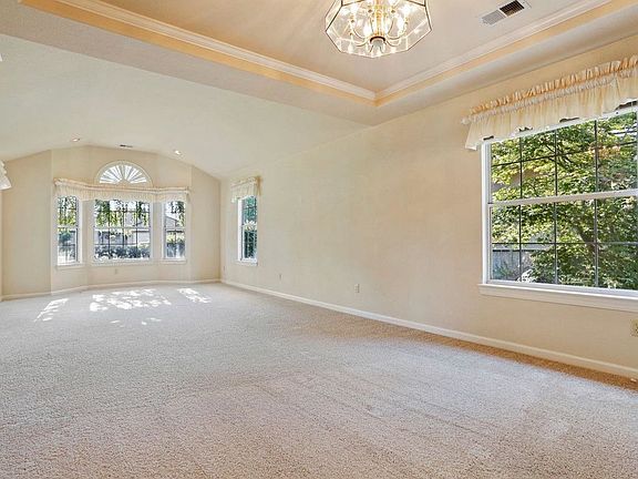 5th image of 19333 N Page Ct
