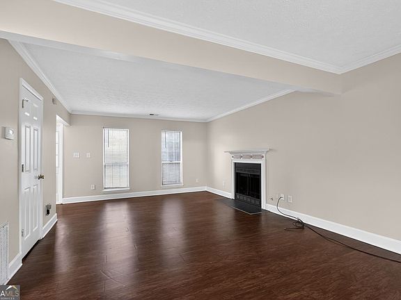 4th image of 3807 Valpariso Cir