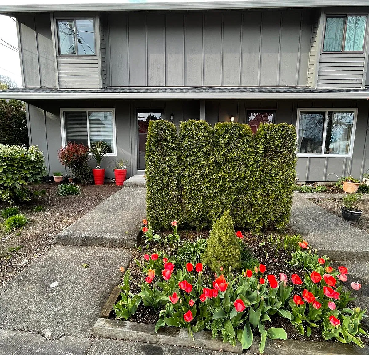 2 bed, 1.5 bath, 1050 sqft, $2,100 — Photo 1