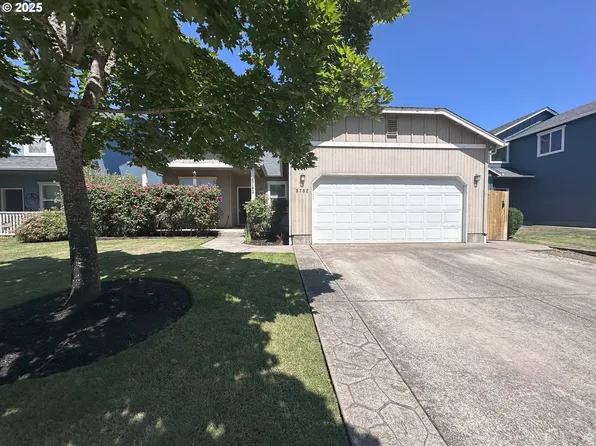 5782 Montclaire Way, Springfield, OR 97478
