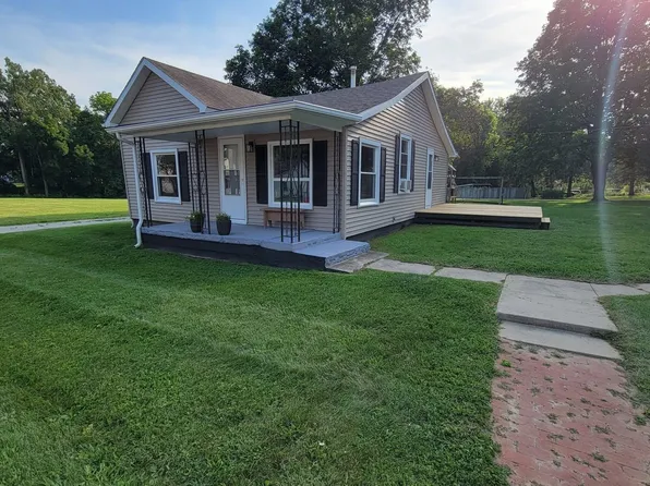 603 N Grover St, Warren, IN 46792