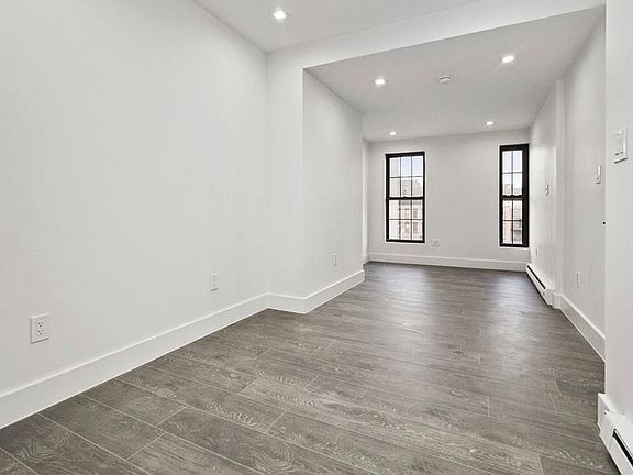 2nd image of 165 Graham Ave #4L