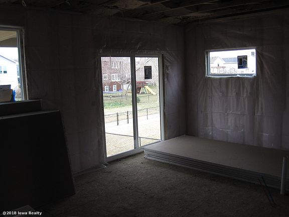 3rd image of 3465 Grand Valley Dr