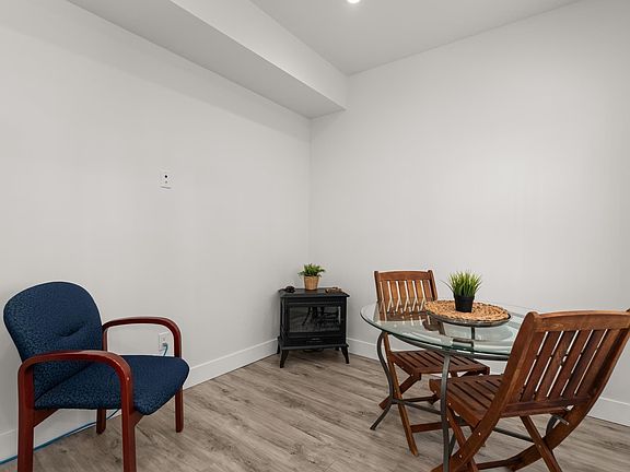 4th image of 750 Hot Springs Rd #39