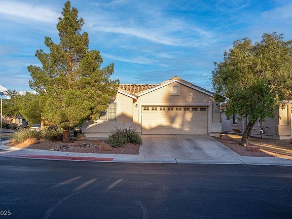2nd image of 6736 Yellowwood Cove St