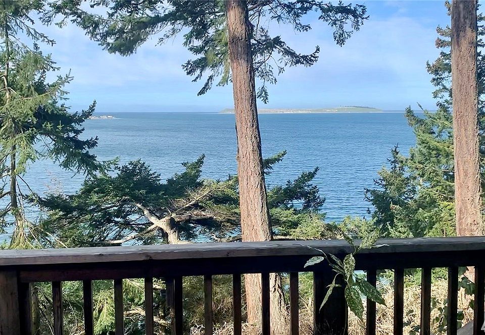 The beauty abounds all around.