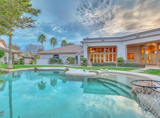 19 E Oakwood Hills Dr, Chandler, AZ 85248