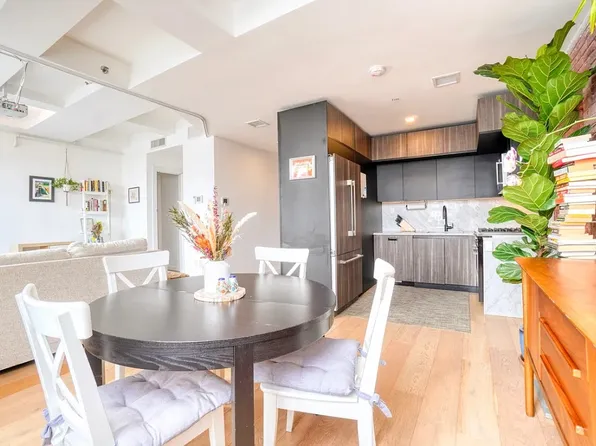 5-33 48th Avenue image 4 of 12