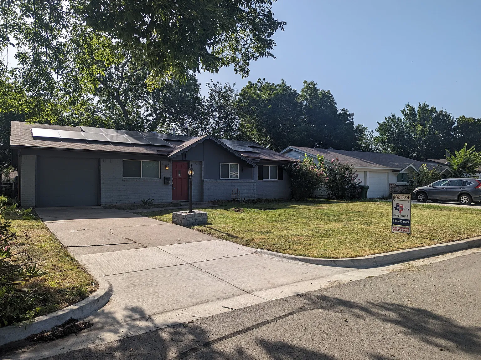 3 bed, 1448 sqft, $2,400 — Photo 2