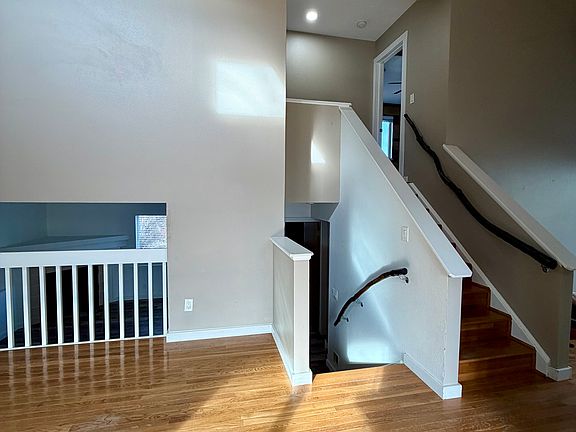 5th image of 512 Walden Way