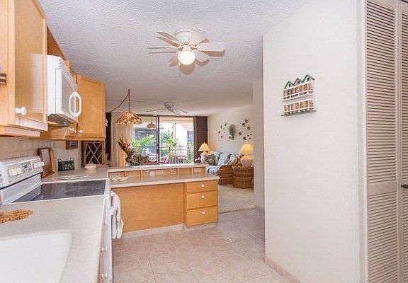 2nd image of 75-6026 Alii Dr APT 6206