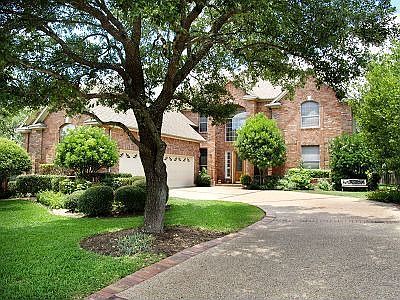 2nd image of 10416 Peonia Ct