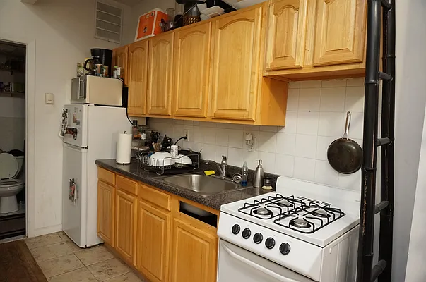 Rented by J Misrahi Realty Corp | media 24