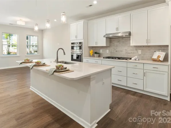 131 Berkeley Ave #D, Mooresville, NC 28117