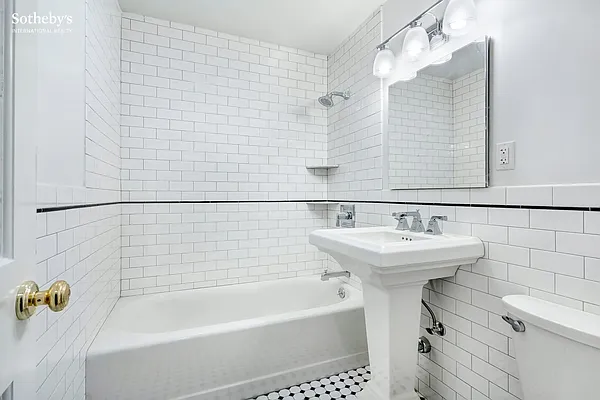 Rented by Sotheby's International Realty | media 35