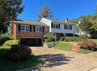 3818 N Oakland St, Arlington, VA 22207