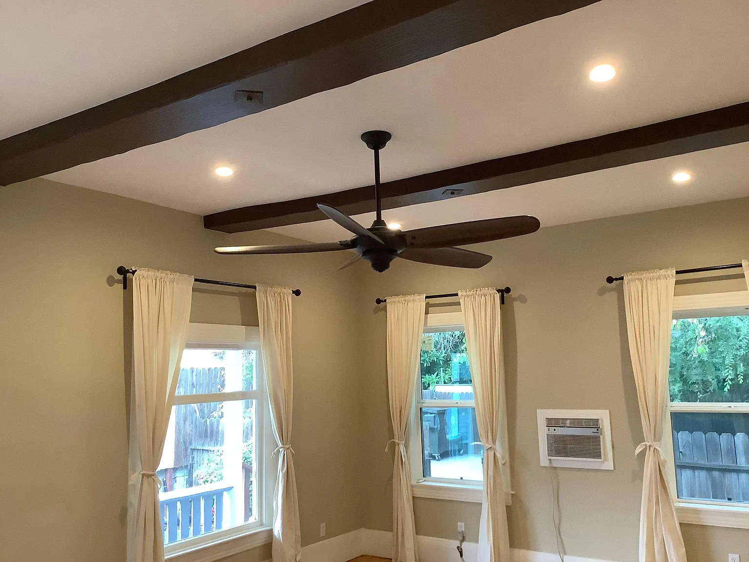 2 bed, 1400 sqft, $3,650 — Photo 2