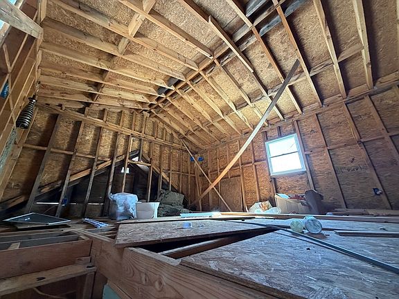 5th image of 92 Chace Rd