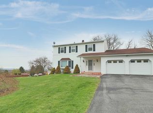 27 High Acres Dr, Poughkeepsie, NY 12603