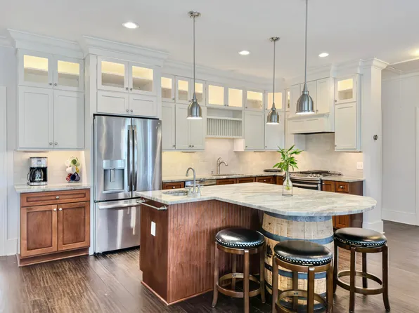 5217 Oak Cove Ln, Hollywood, SC 29449
