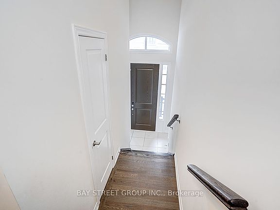 5th image of 19 Morrison Cres