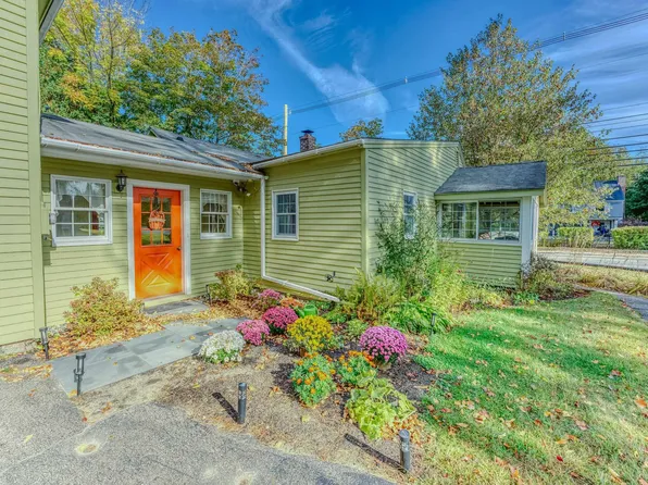 2 Smith Street, Plymouth, NH 03264