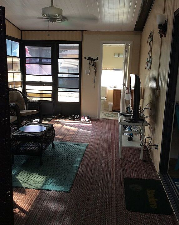 family rm with 1/2 bath