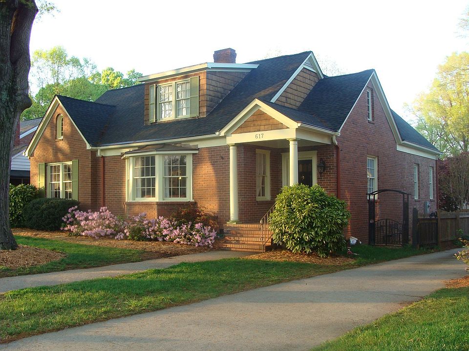 Charming brick & cedar home in Dilworth freshly painted and renovated in '05. 