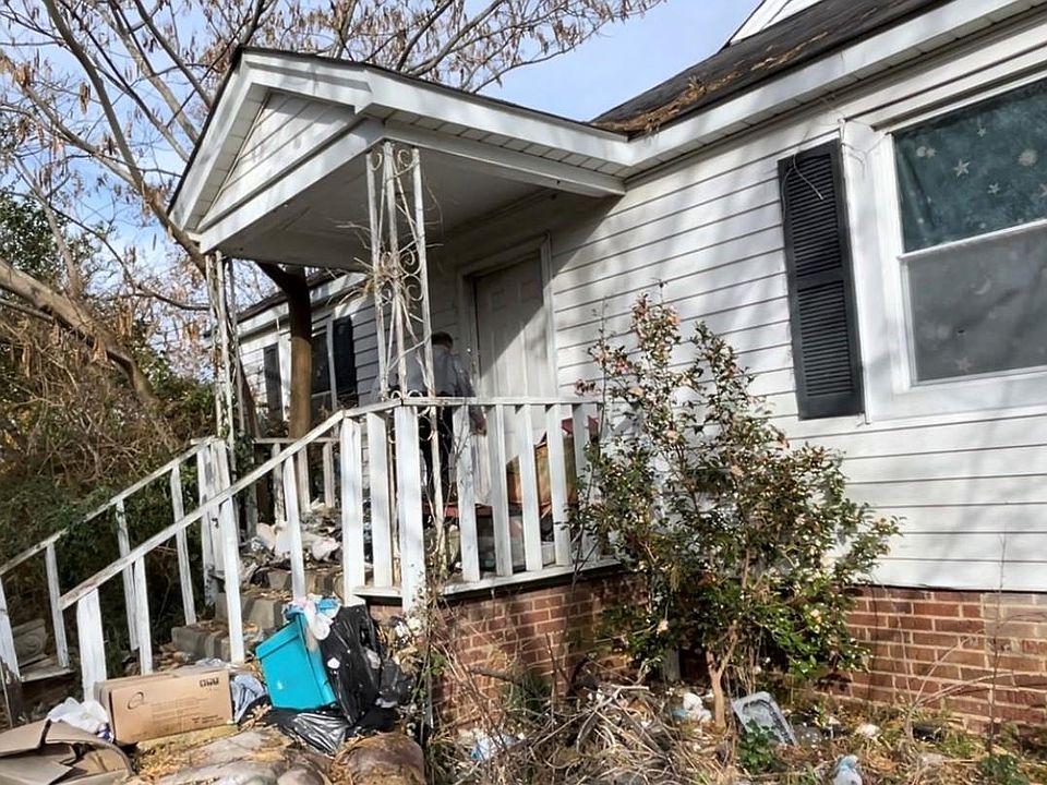 2nd image of 4555 Rowell Rd