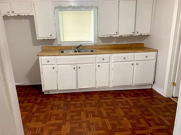 5th image of 123 Burnett St