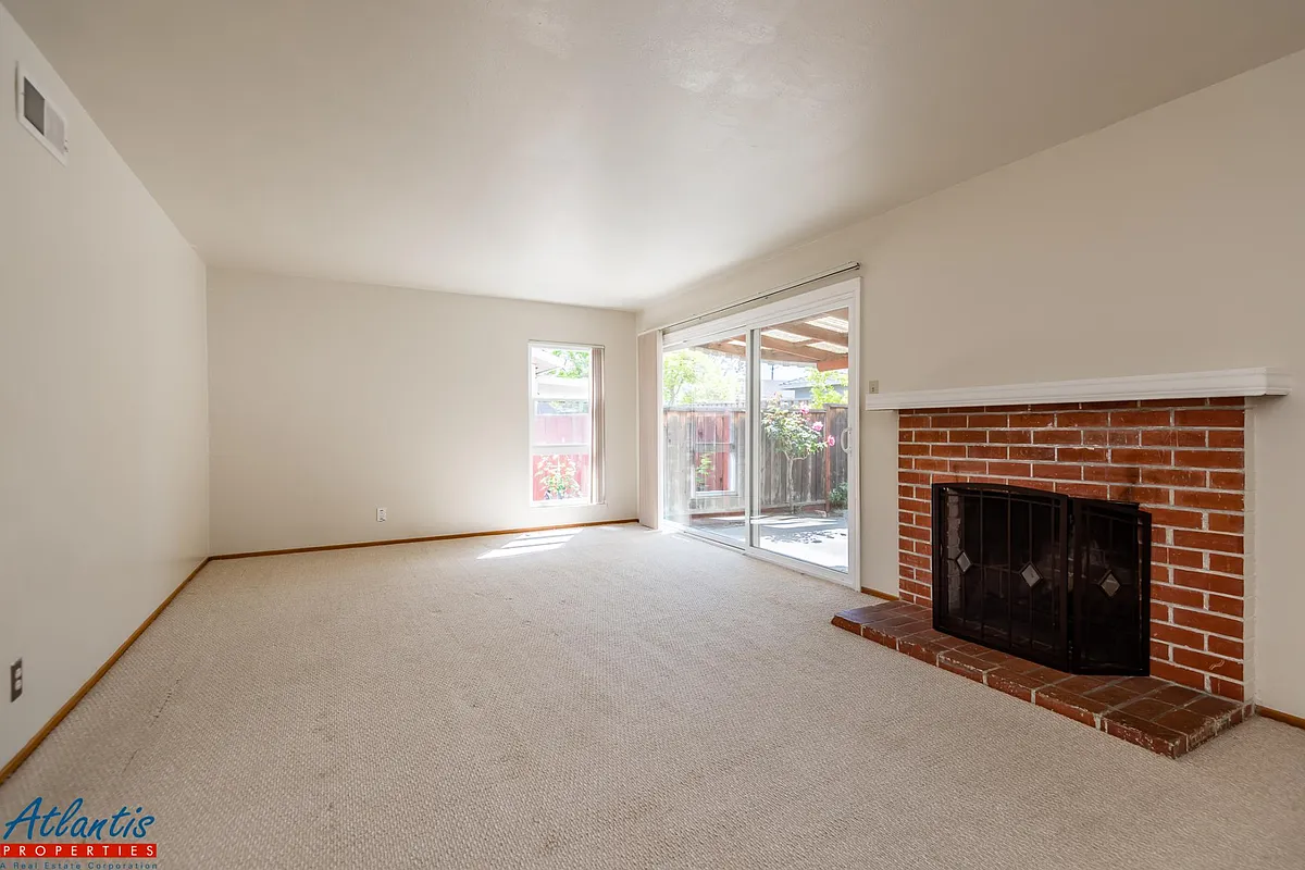 Building Photo - 4568 Strawberry Park Dr