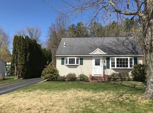 256 Sand Springs Rd, Williamstown, MA 01267