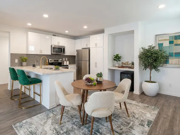 Cahuenga Place, 3400 Cahuenga Blvd W APT 116, Los Angeles, CA 90068