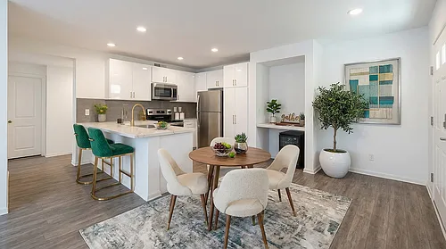 Cahuenga Place Photo 1