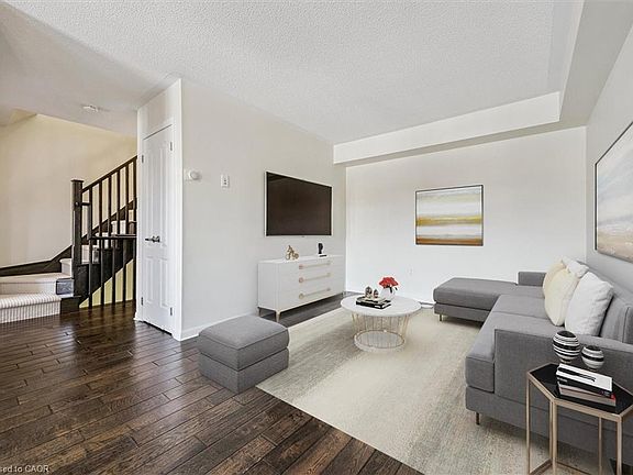 3rd image of 20 Deancrest Rd